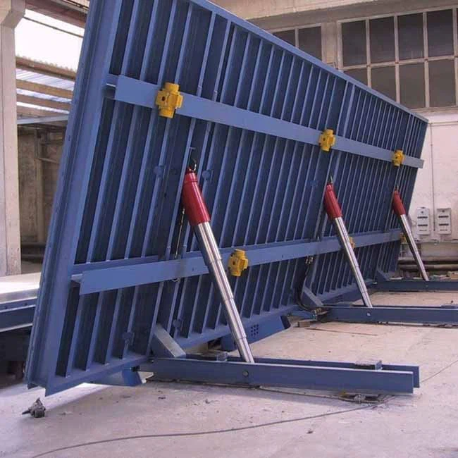 Tilting Table With Telescopic Hydraulic Cylinder